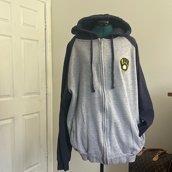 Fanatics Other - Milwaukee Brewers Embroidered Zip Up Hoodie